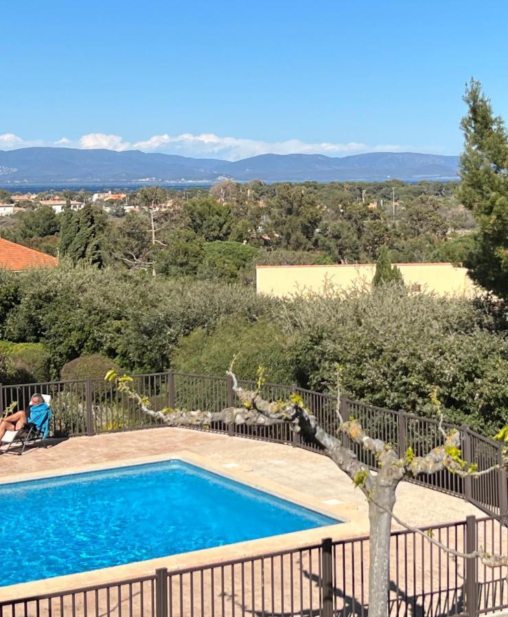 Grand Studio Avec Piscine Presqu'île De Giens Hyères Exterior foto
