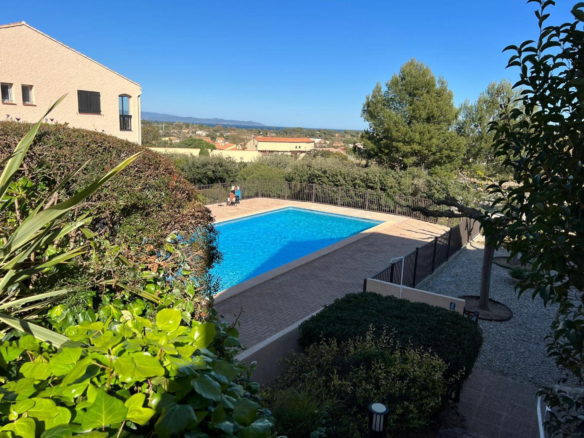 Grand Studio Avec Piscine Presqu'île De Giens Hyères Exterior foto
